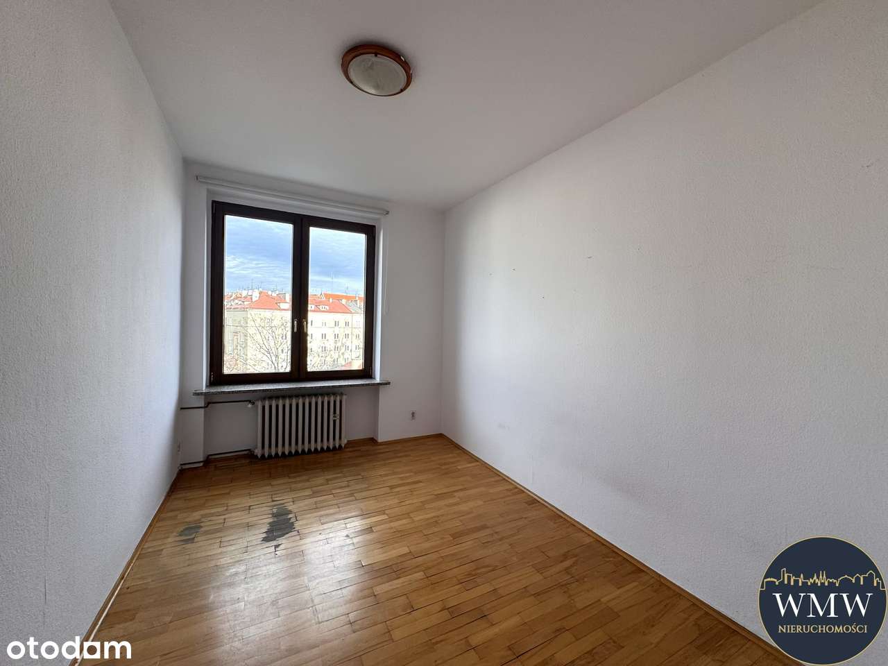 M3 w centrum z balkonem-3