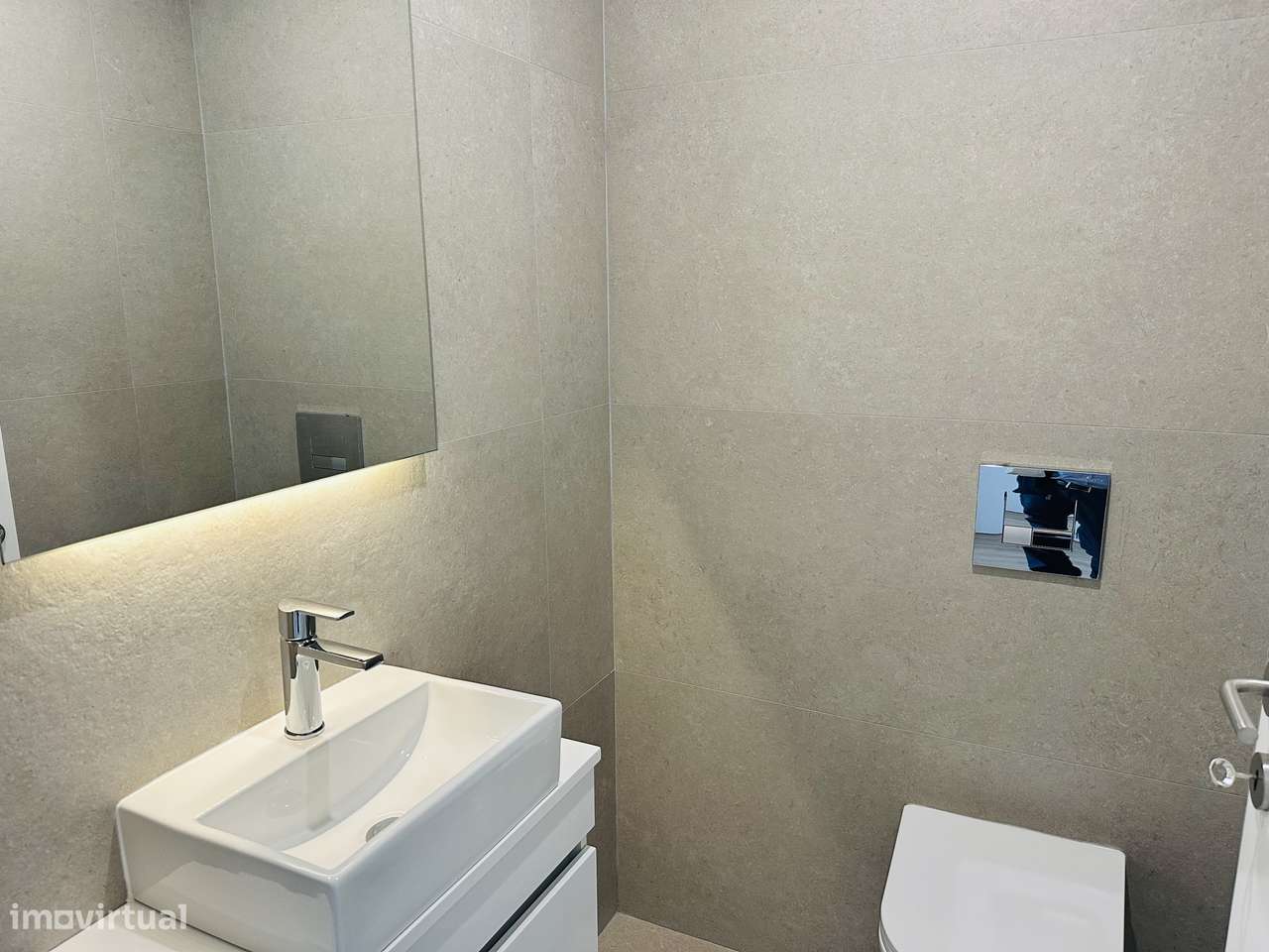 T2 luminoso com 2 estacionamentos (última fração disponível)-24