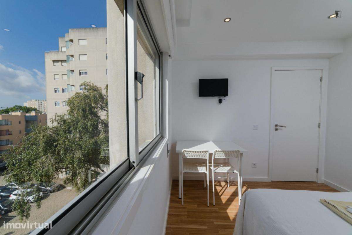 Quarto - localizado em Paranhos Porto - Grande imagem: 5/7