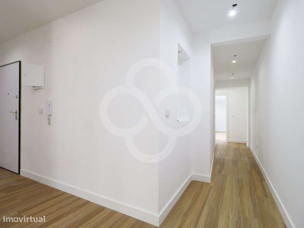 Apartamento T3 remodelado ao Chiado e Santos ao IADE e ISEG em Lisboa-7
