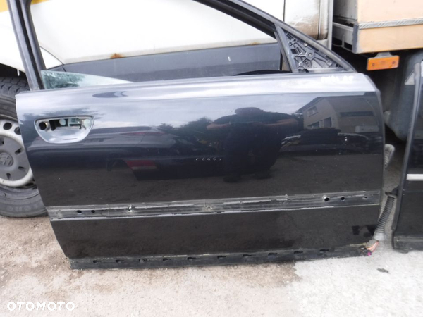 Audi A8 D3 Lift  drzwi przod lewe prawe szyba LZ9W - 5