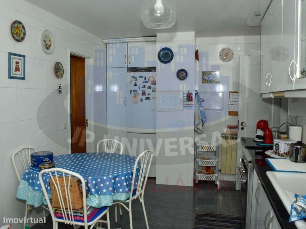 APARTAMENTO T5 NA AVENIDA MARQUÊS DE POMBAL DE LEIRIA COM VISTA PAR...-10