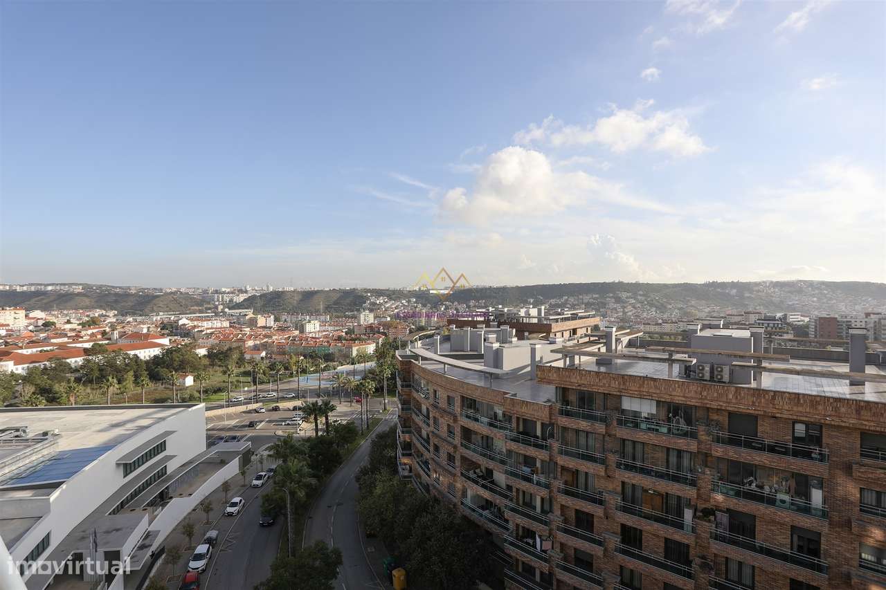 Colinas Do Cruzeiro T3 Novo A Estrear Com Garagem Box
