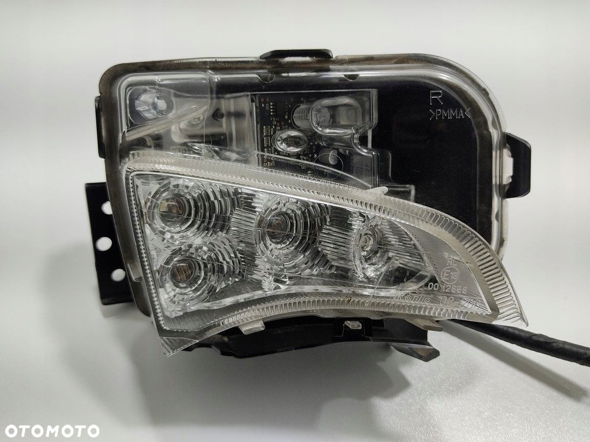 LAMPA PRAWA PRZÓD LED PRAWY DRL TOYOTA AURIS I E15 HYBRID 2009-2012 LIFT - 3