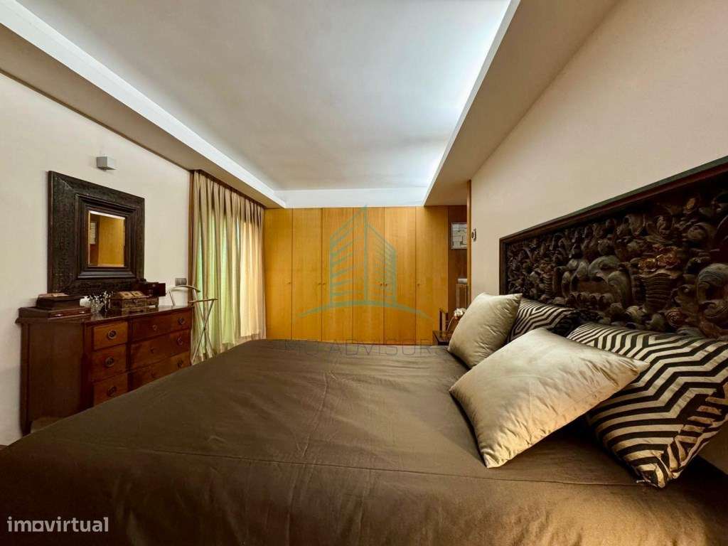 Moradia T4 com Piscina na cobertura-30