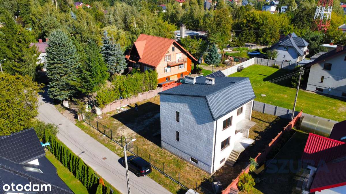 Na sprzedaż Dom z potencjałem w spokojnej okolicy-11