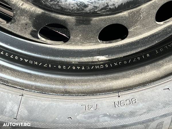 vând set jante tablă Hyundai I30 pe 15” cu anvelope noi de iarnă - 2