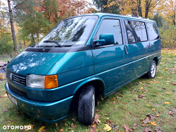 Volkswagen Multivan - 1