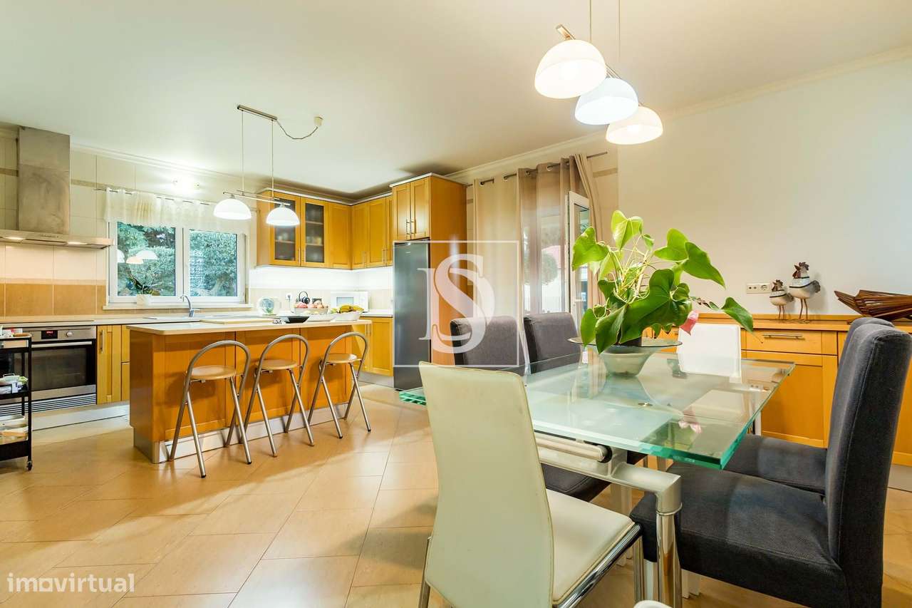 Quinta de Charme em Palmela com Moradia T6, Piscina e Vinha-8