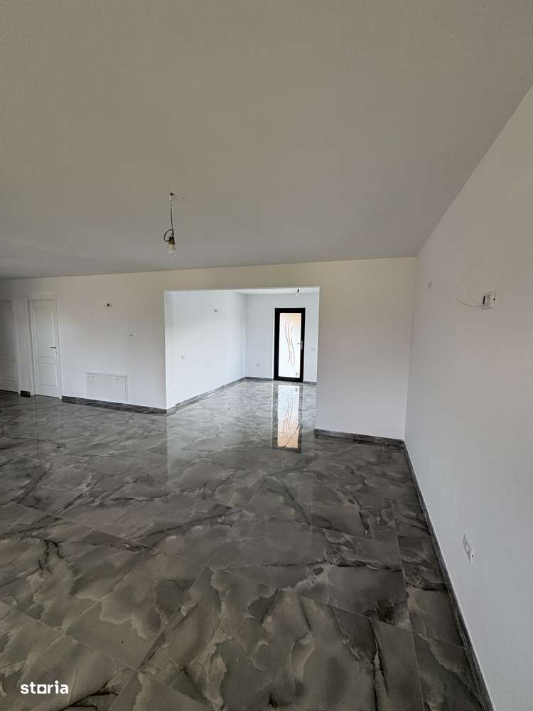 Vand Casa noua in Cordun-2