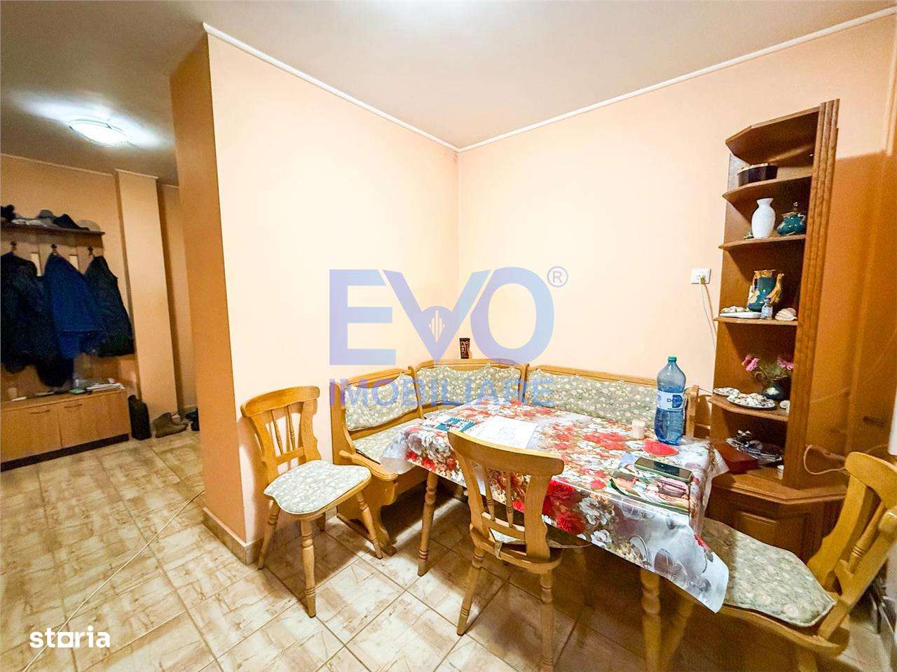 Apartament 3 camere, decomandat, etaj 1, de vanzare in zona Nicolina 2 - Imagine principală: 5/14