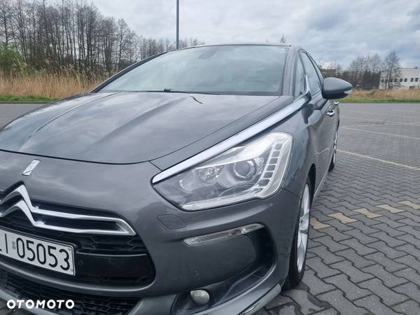 Citroën DS5 e-HDi 110 EGS6 SoChic - 13