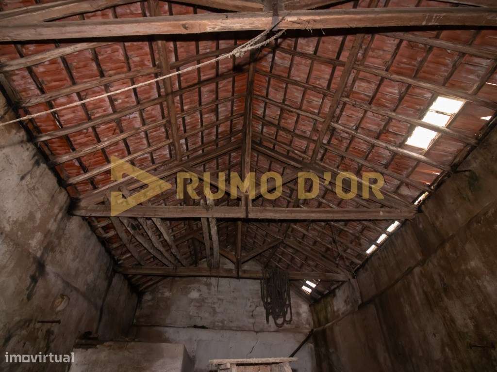 ADEGA PARA RECUPERAR - OLHALVO, ALENQUER-7