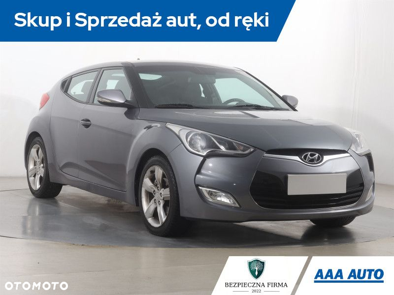 Hyundai Veloster - 2