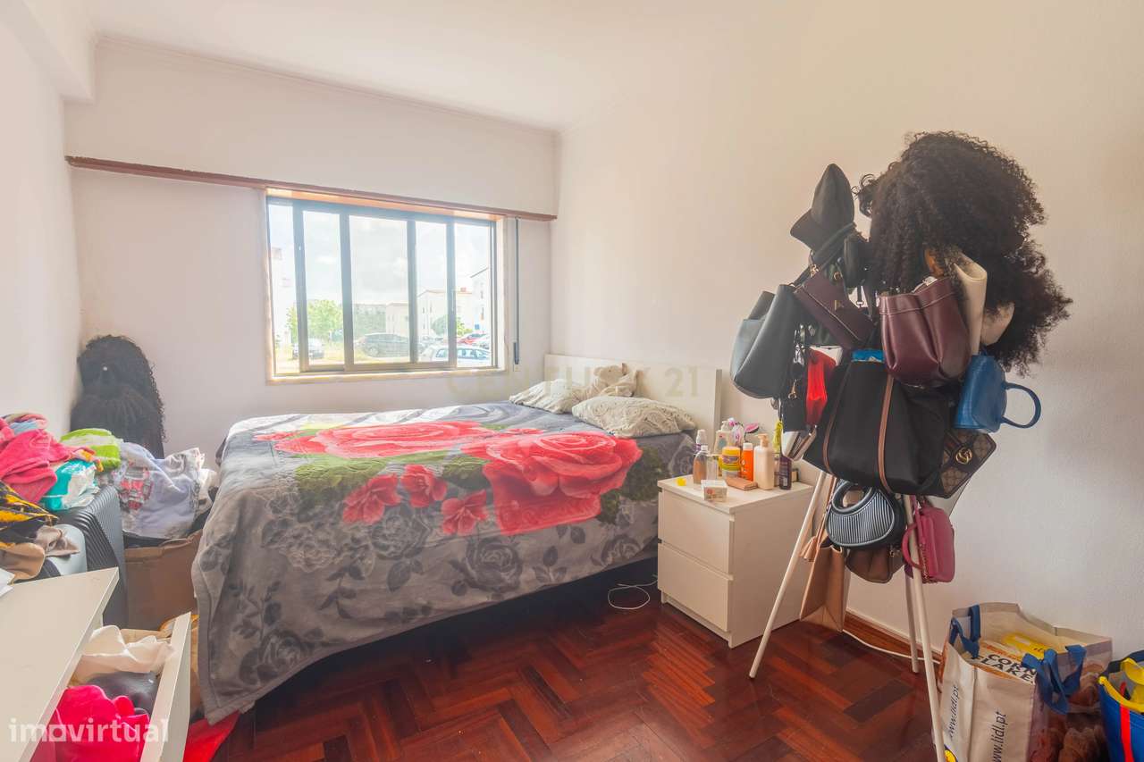 Apartamento T2 em Queluz (Pendão) com ou sem investimento!!-17