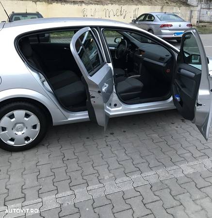 Opel Astra 1.4i Enjoy - 10