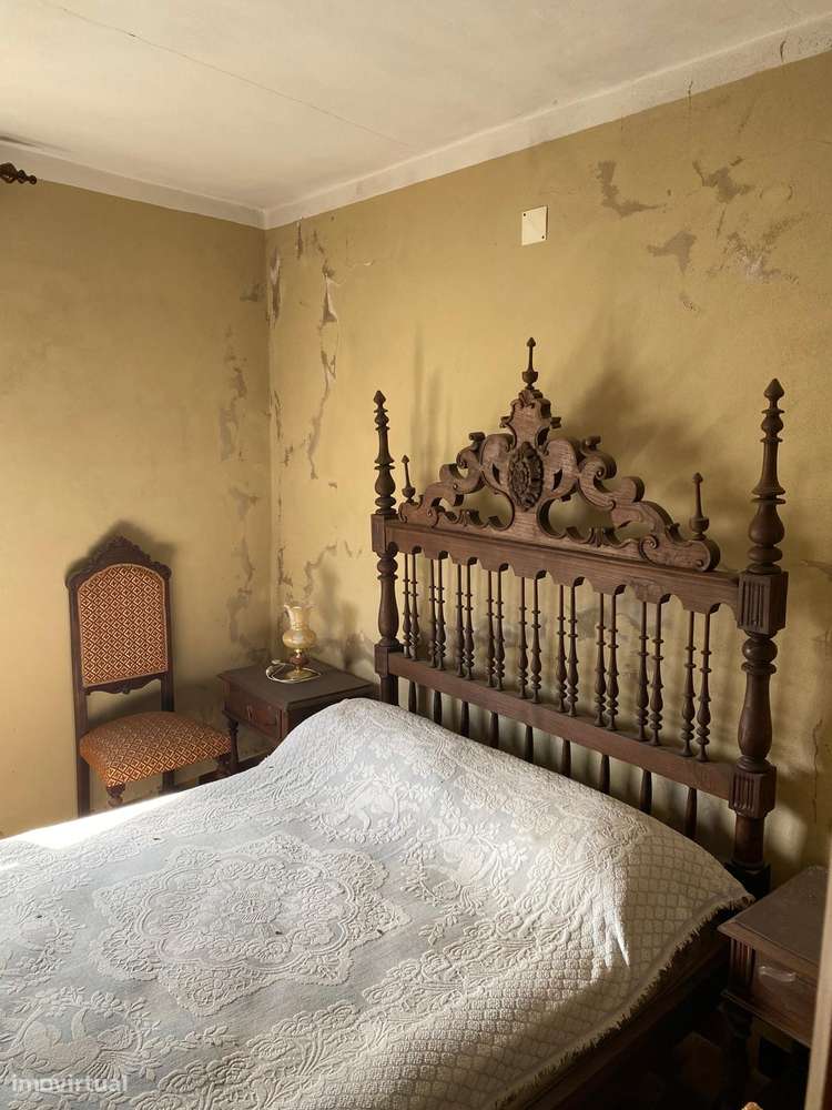 Casa em Touça , concelho de Vila Nova de Foz Côa.-7