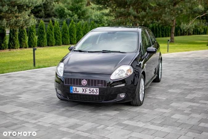 Fiat Grande Punto - 10