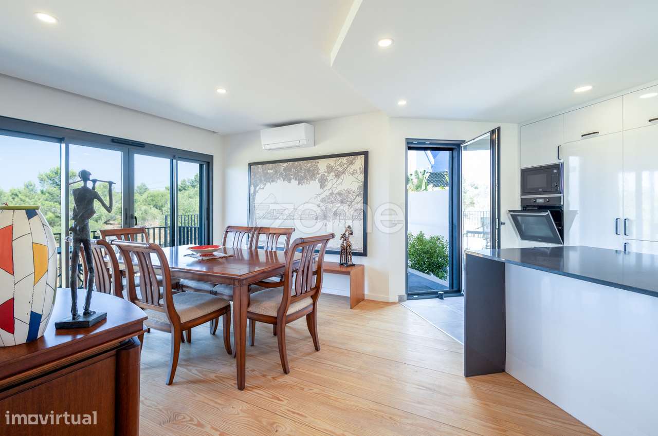 Moradia T4 com Piscina e Jardim no Zambujeiro – Alcabideche - Grande imagem: 5/40