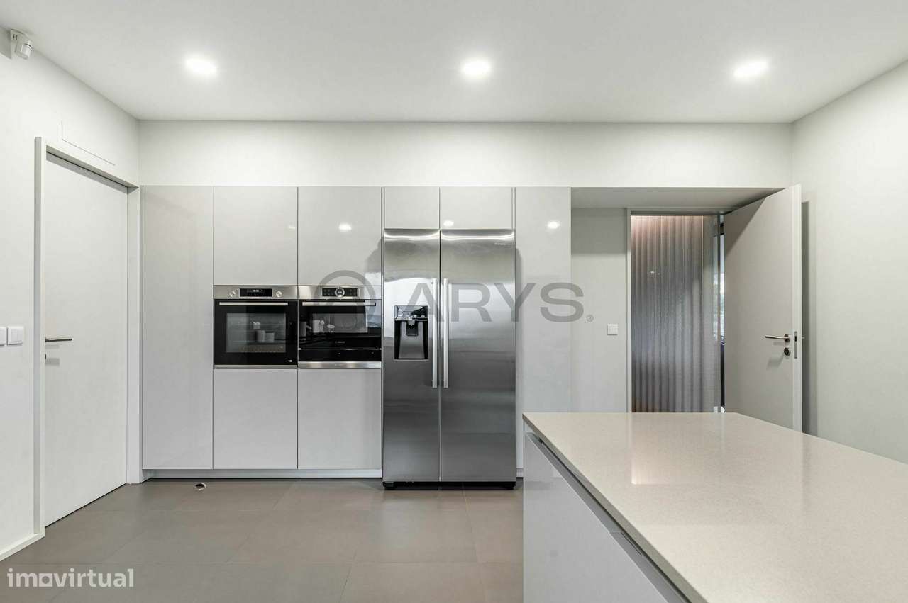 Moradia Isolada T4+1 em UDF de Este (São Pedro e São Mamede) - Grande imagem: 2/20