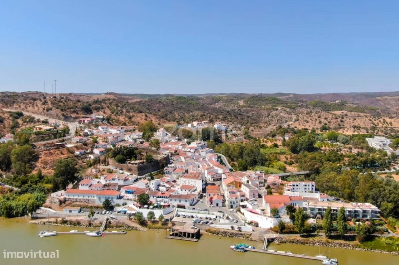 Moradia em pedra para recuperar