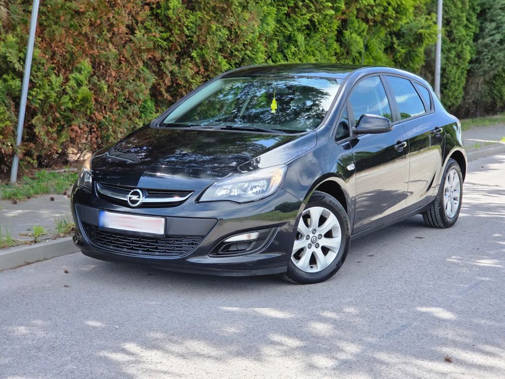 Opel Astra J 2013