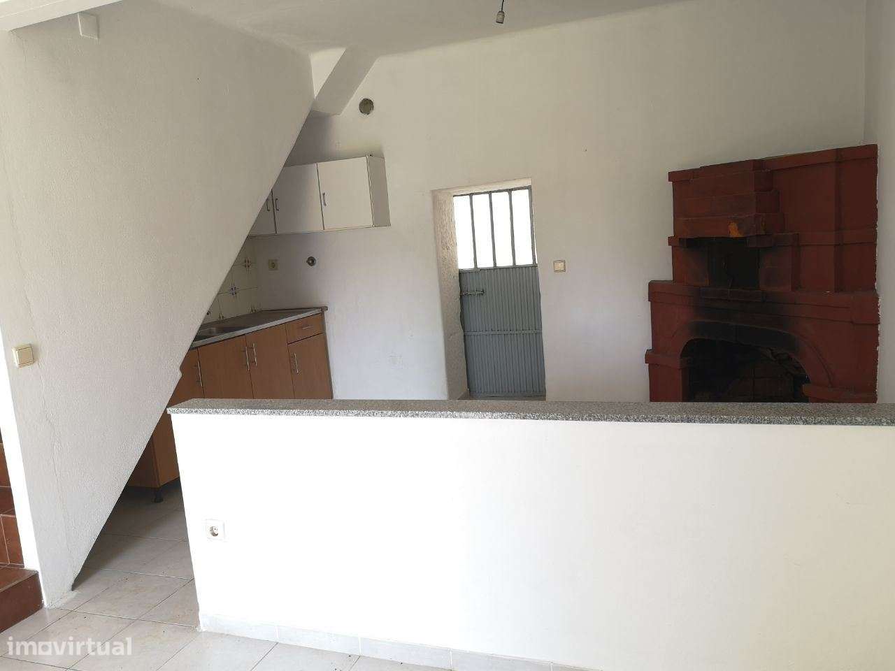 Moradia c/2 habitações + terreno p/construir / Escariz / Arouca-14