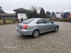 Toyota Avensis 2.0 D-4D Executive - 6