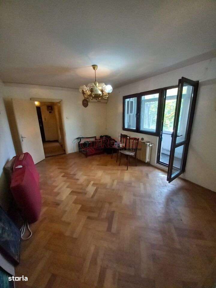 Racovita - Aleea Terasei - Exclusivitate - Necesita Renovare - Imagine principală: 3/12