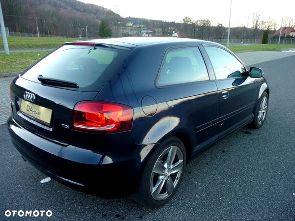 Audi A3 1.6 TDI Attraction - 4