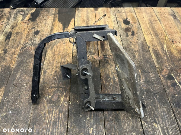 audi a8 d2 lift wzmocnienie lewe przód 4D0821137 - 2