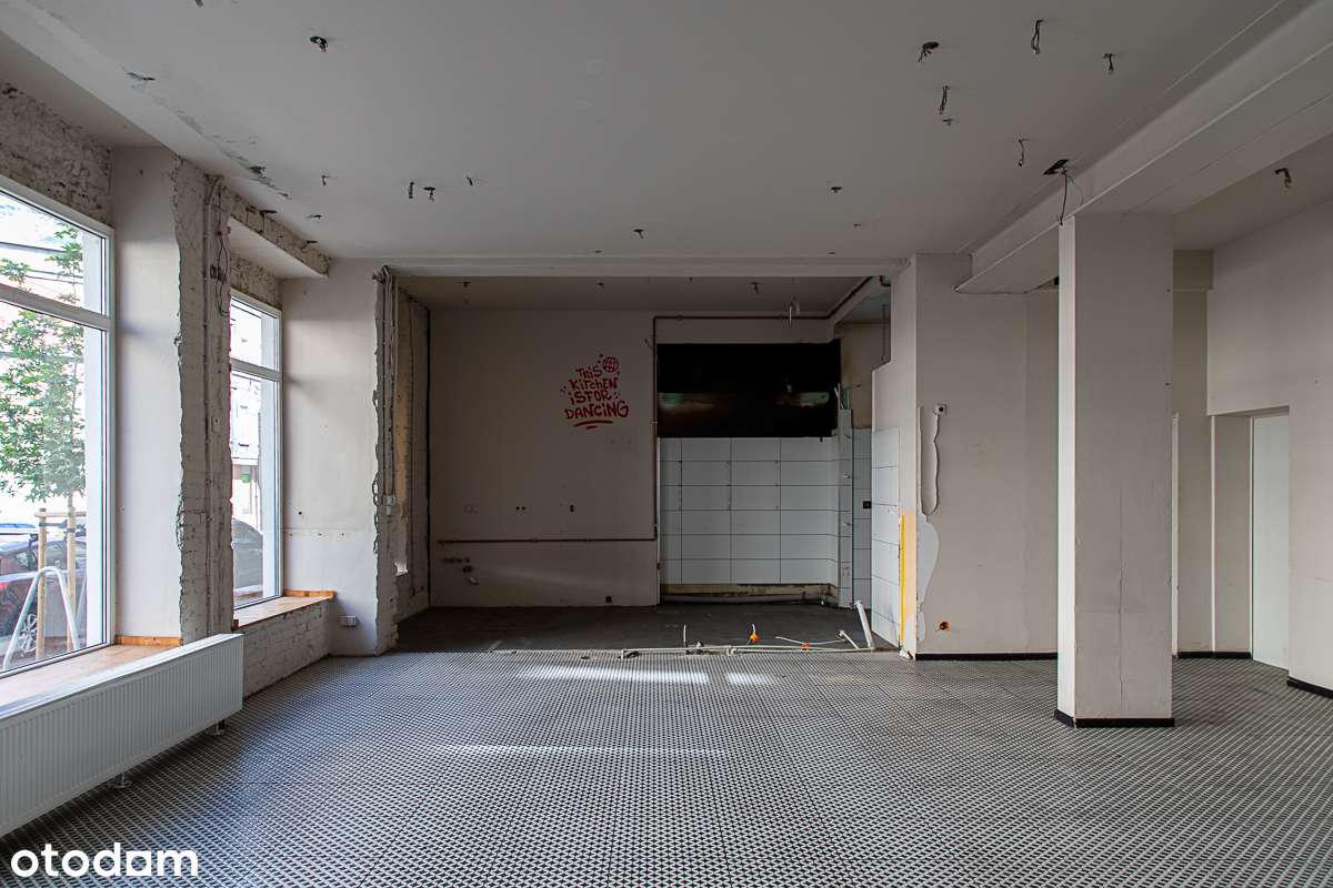 Lokal na parterze z 4 dużymi witrynami w zabytkowej kamienicy-5
