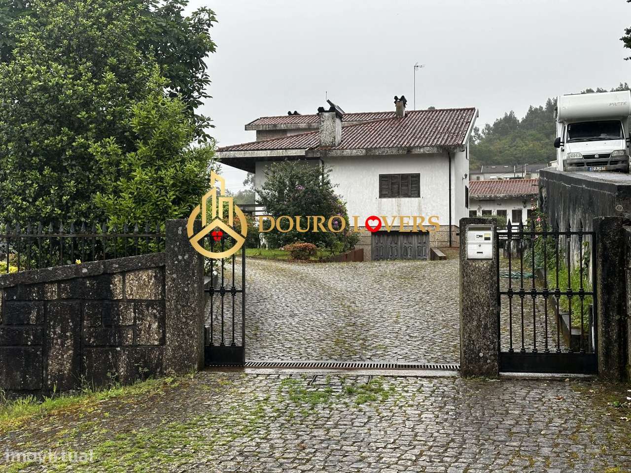 Moradia de 4 frentes Guimarães - Grande imagem: 5/56