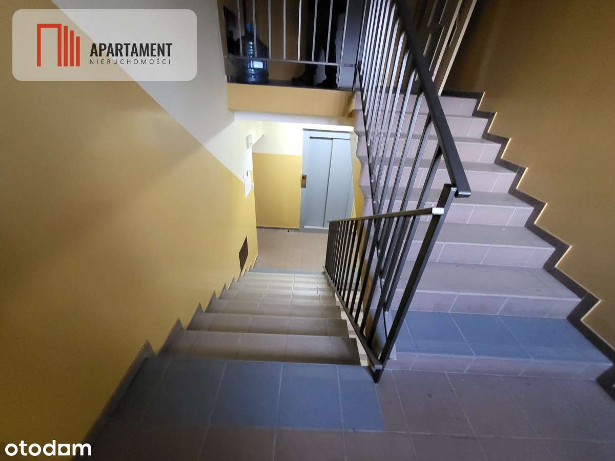 Tylko u nas! Klimatyczny biurowiec w centrum!-8