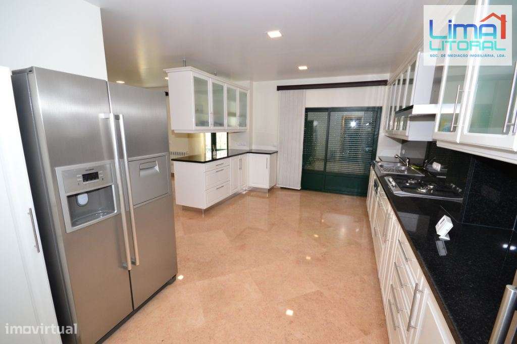 T4 DUPLEX - 330 M2 - CENTRO DE LEIRIA - Vista Castelo/Rio Lis-3