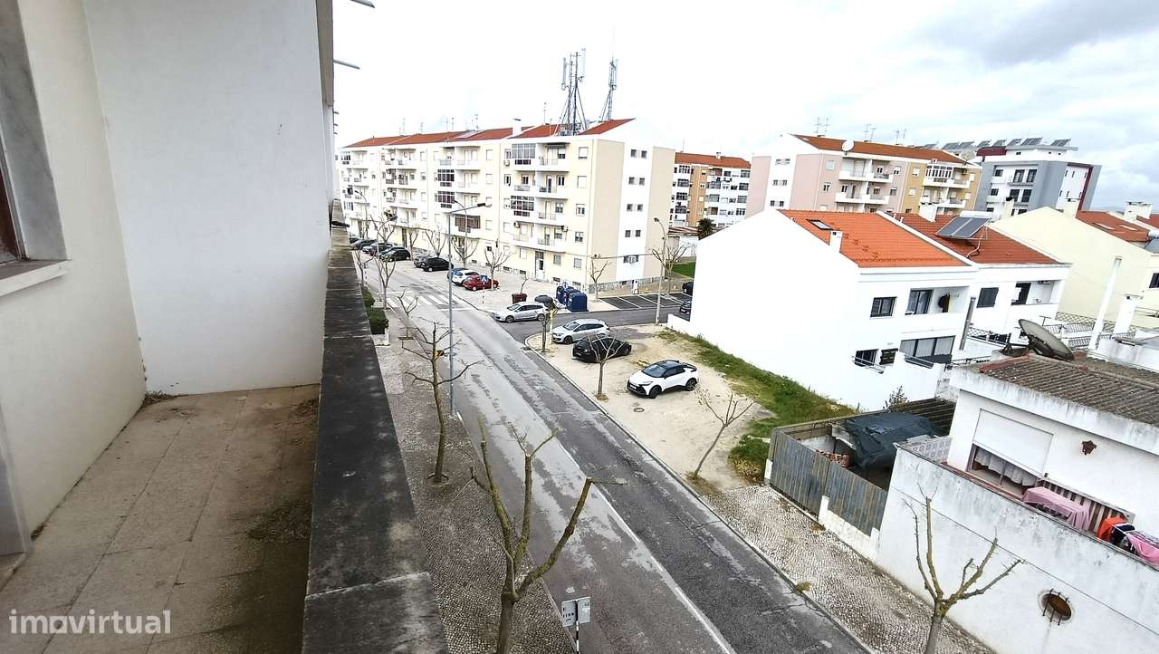 T3 c/ 3 frentes, localizado no Montijo, c/ 3 varandas - remodelado-23