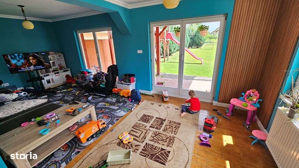 Casa de vanzare in oras, Cartierul Unirii, ideal pentru invesitie-11