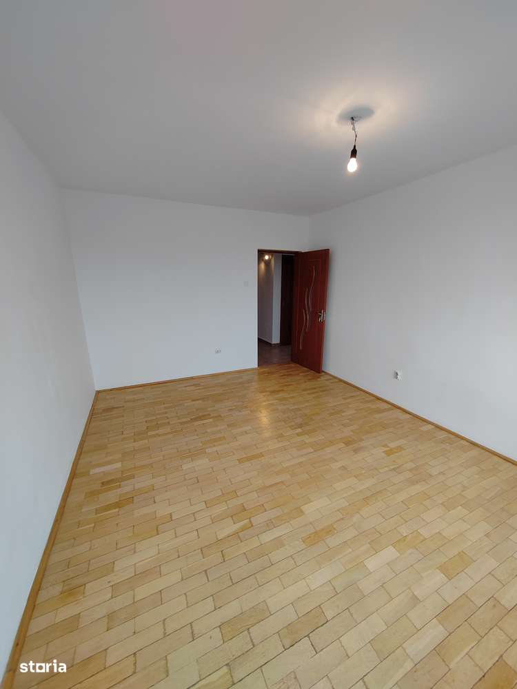 Vând apartament cu doua camere decomandat in Timișoara zona centrală-1