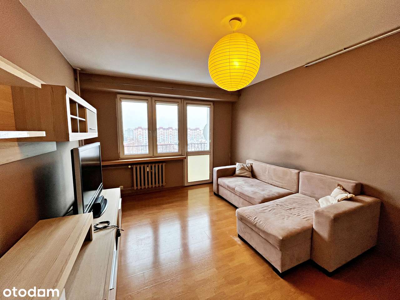 2 pokojowe mieszkanie z balkonem na 9 piętrze - ul. Kochanowskiego 1/3-1