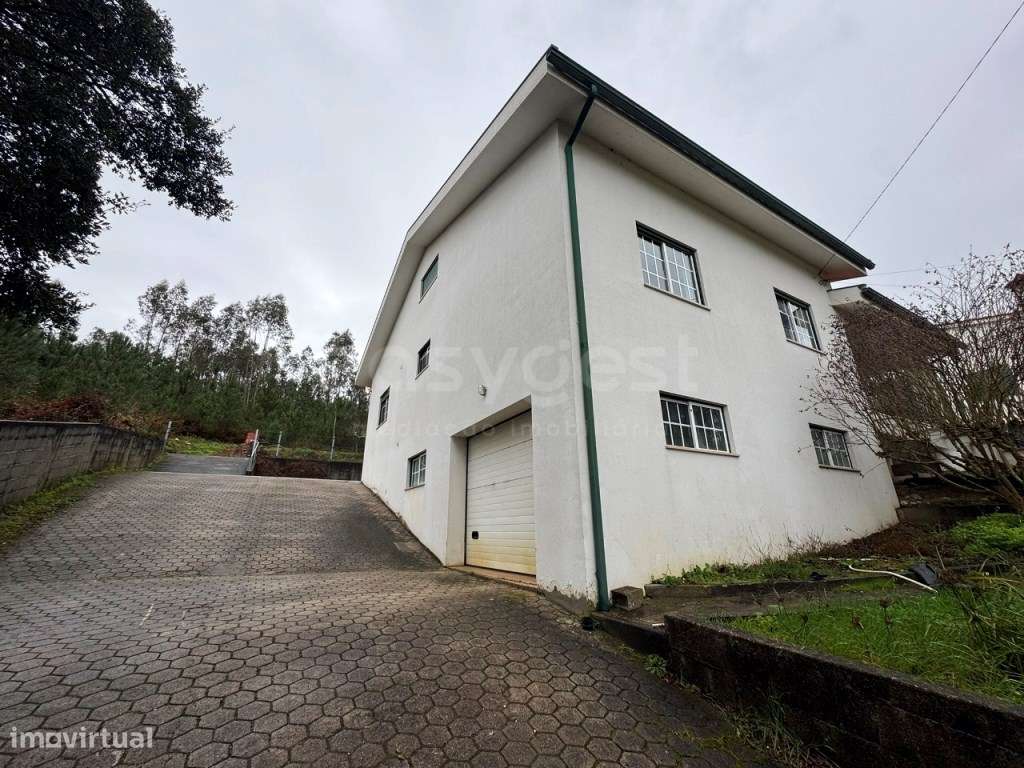 Moradia T3 em Serpins a 3 minutos da linha de metro - Grande imagem: 4/46