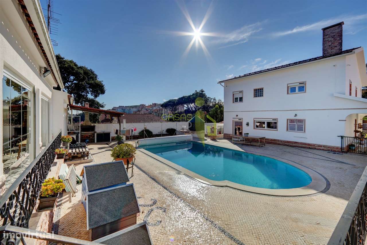 Moradia Clássica T3 transformada em T4, em Rio de Mouro, Sintra-48