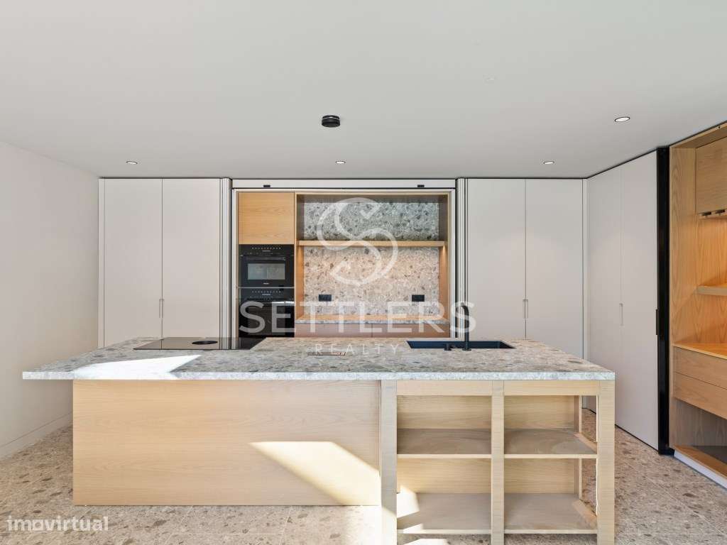 Moradia Isolada T5+1 - Birre - Grande imagem: 5/46