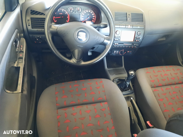 Dezmembrez Seat Cordoba - 3