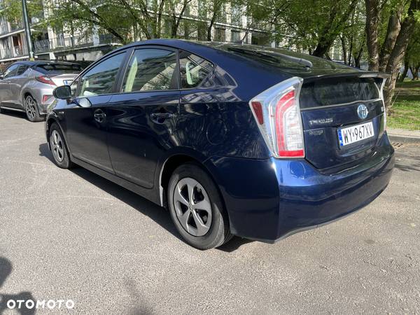 Toyota Prius 1.8 HSD Premium - 2