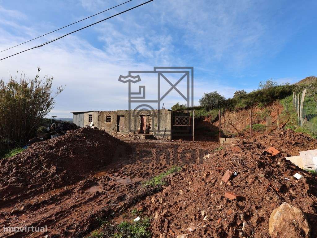 Moradia para restauro em Alenquer-19