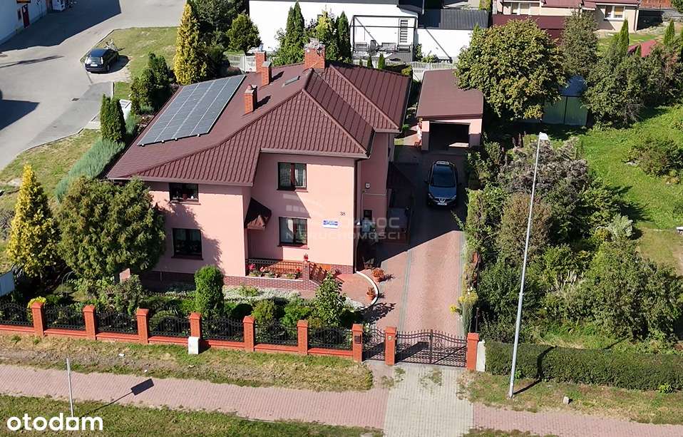 Wygodny dom z możliwością prowadzenia działalności - Pełny obrazek: 1/20