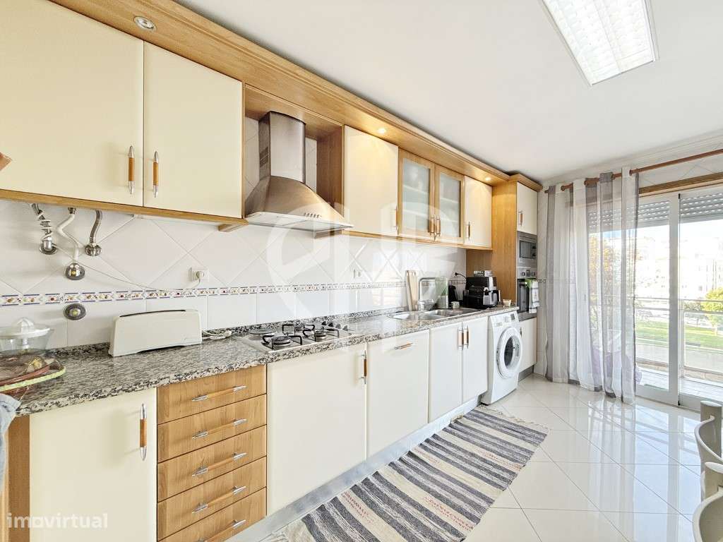 Apartamento T3 / C/Parqueamento // Santa Marta Corroios-5