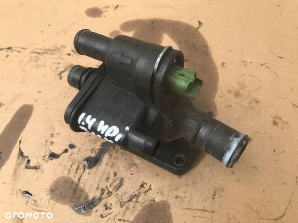 Obudowa termostatu Peugeot 206 307 Citroen c3 Mazda 2 DY Ford Fiesta Fusion 1.4 HDI TDCI 9641522380c - 1