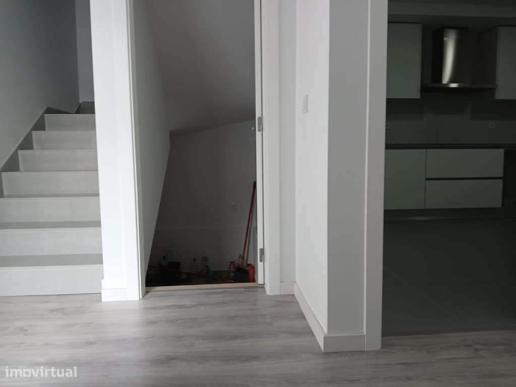 Moradia T3 em Fernão Ferro - Grande imagem: 4/26