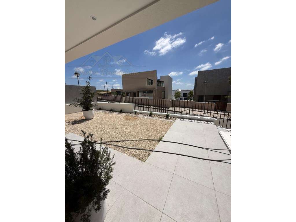 Moradia T5 (NOVA) com Piscina-51